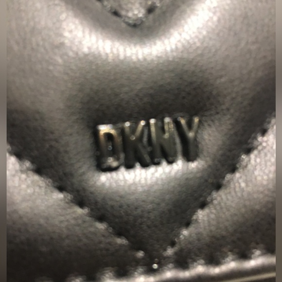 Black Dkny bag - Picture 10 of 11